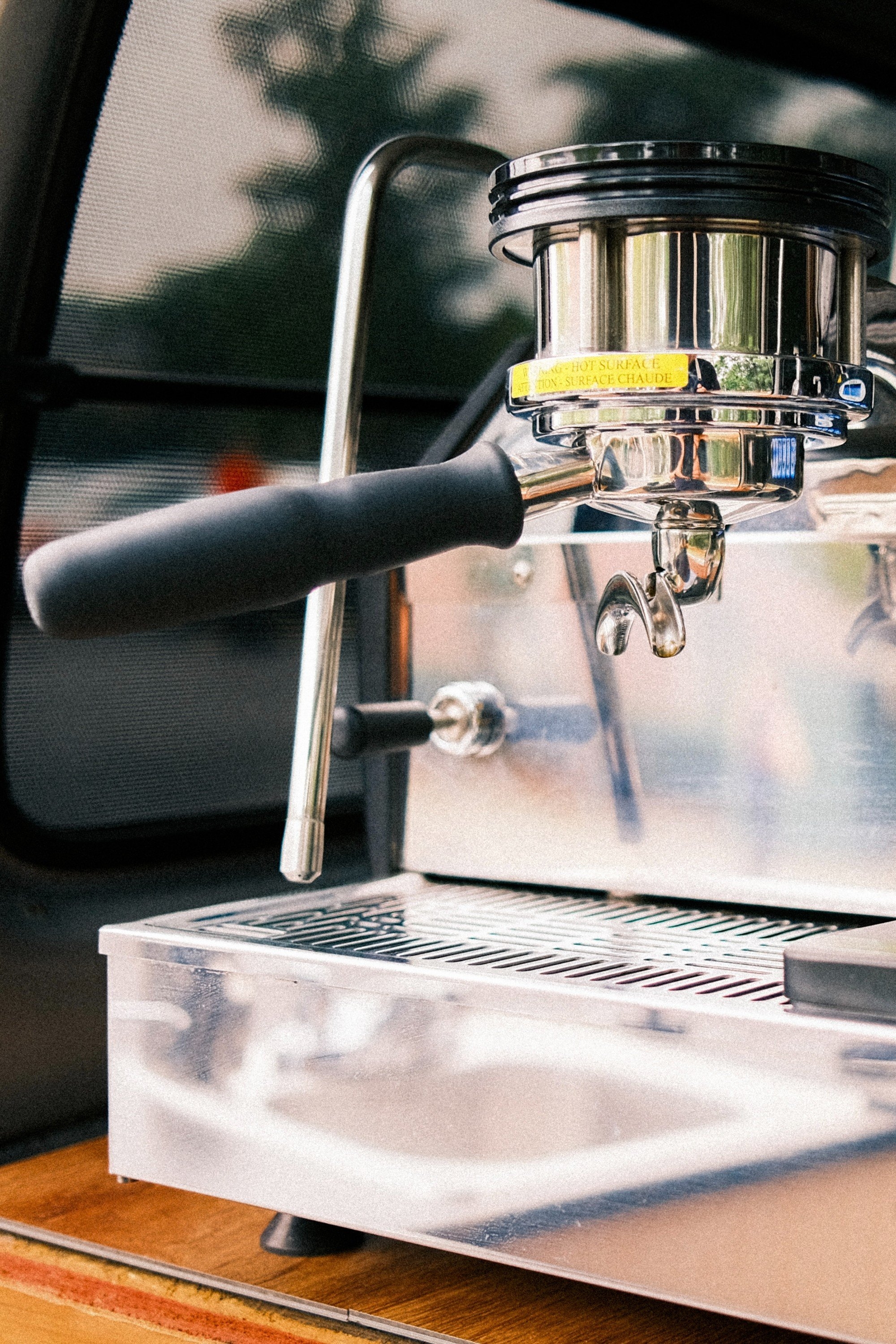 carousel-hero-element image-0